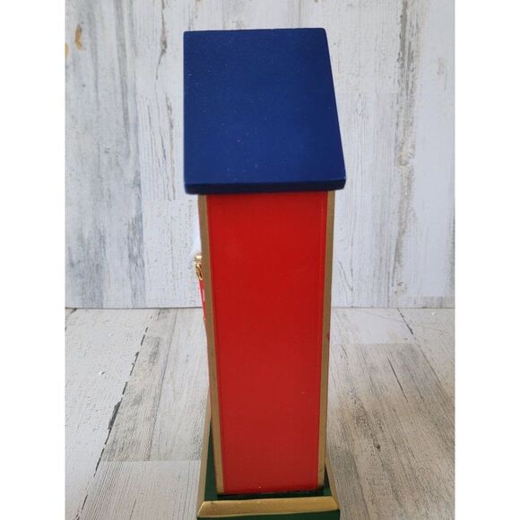 Wooden Nutcracker Prince King wind up musical xmas figure - Picture 10 of 12